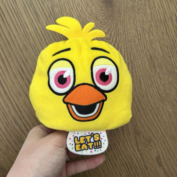 Funko Five Nights at Freddy’s FNAF Reversible Head 4” Plush Freddy, Chica, Foxy - Picture 8 of 15